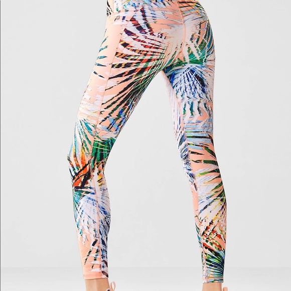 XS High waisted 7/8 capri - Picture 2 of 3